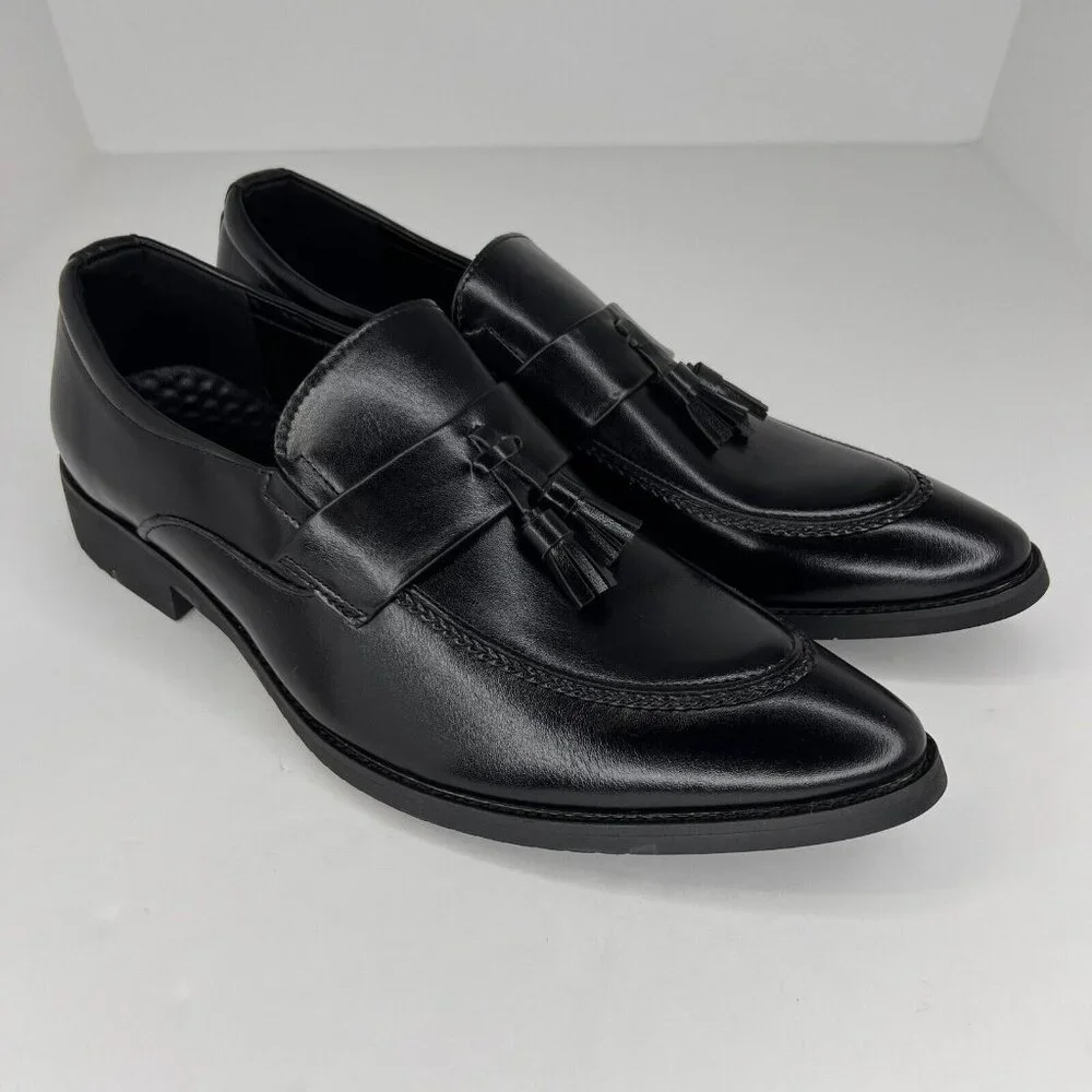Classic Comfort Mens Black Pointed Toe Tasseled Slip On Size 11.5 Loafers
